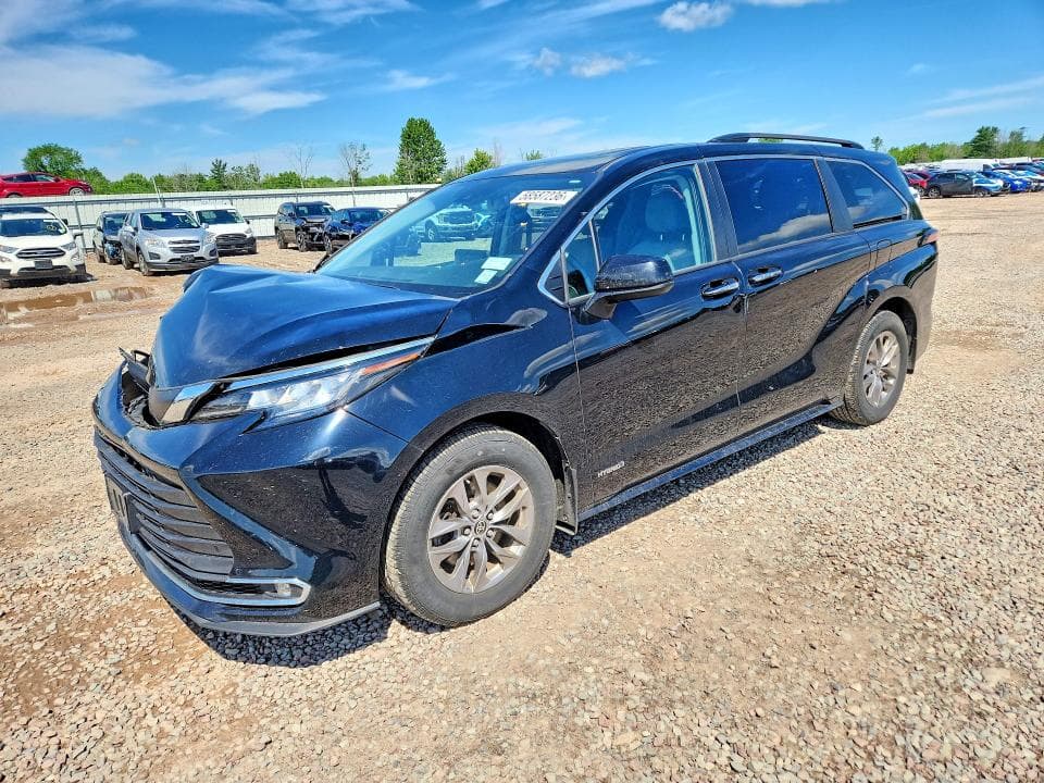 2021 Toyota Sienna XLE