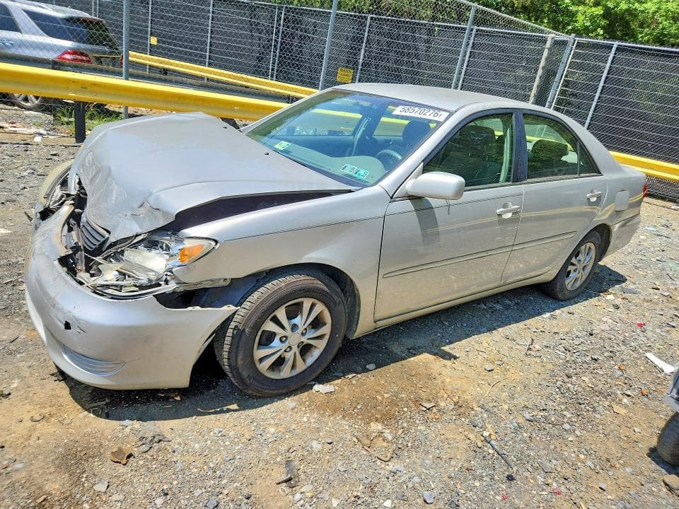 2005 Toyota Camry LE V6
