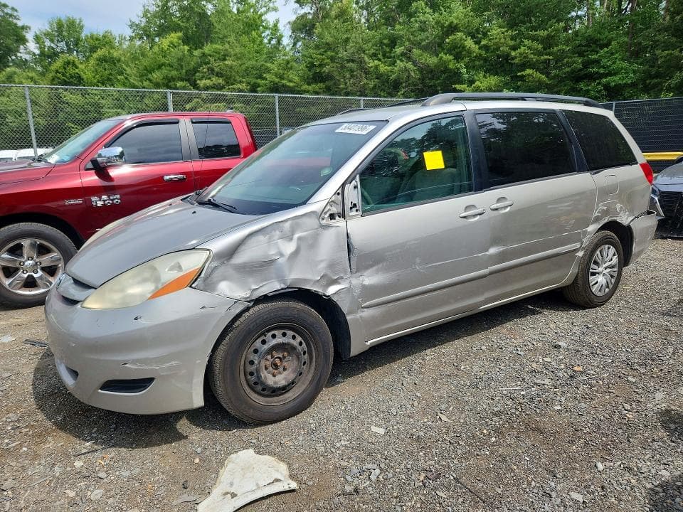 2008 Toyota Sienna LE 8-PASSENGER
