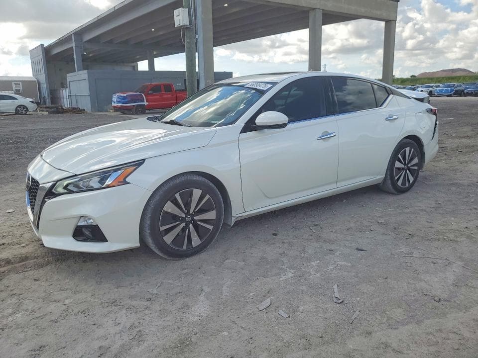 2020 Nissan Altima SV
