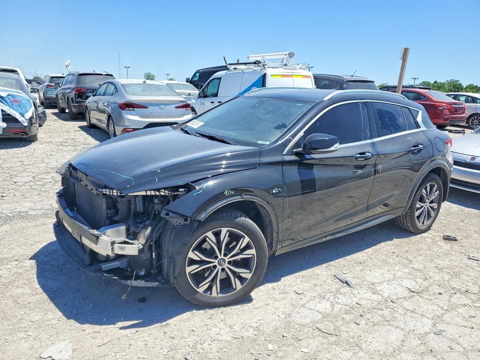 2017 Infiniti QX30 Premium