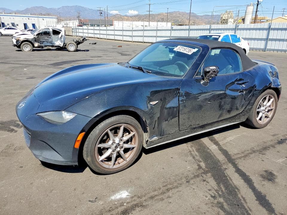 2016 Mazda MX-5 Miata Sport