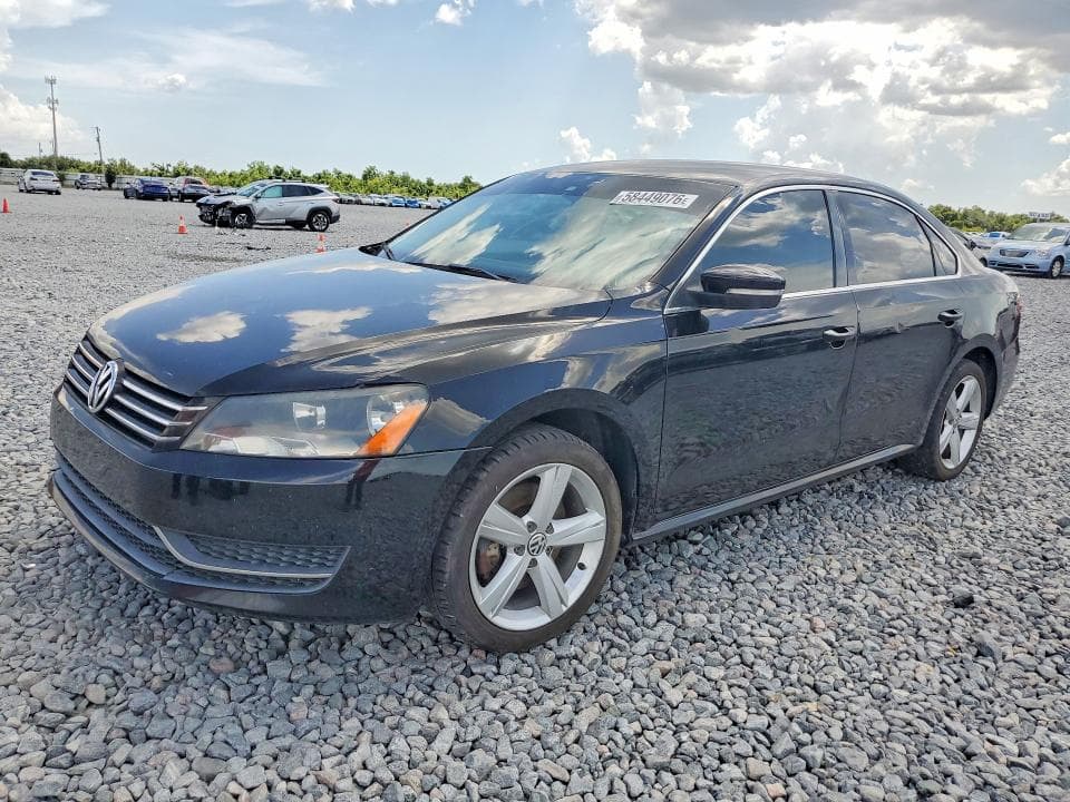 2013 Volkswagen Passat SE