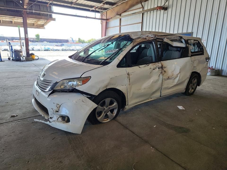 2015 Toyota Sienna L 7-PASSENGER