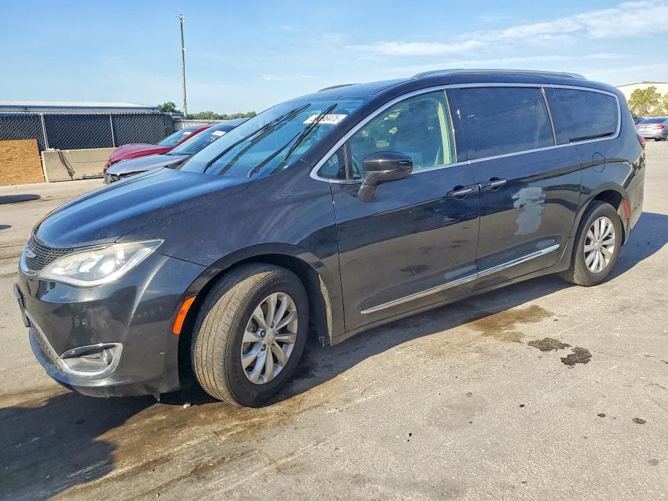 2019 Chrysler Pacifica Touring L