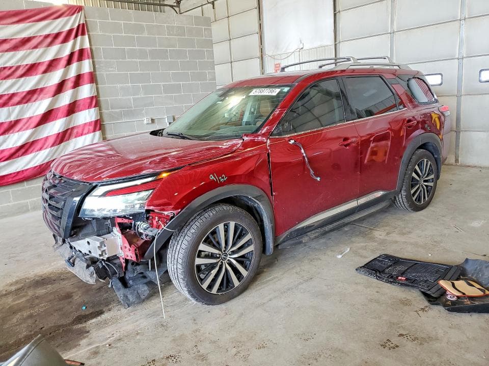 2023 Nissan Pathfinder Platinum
