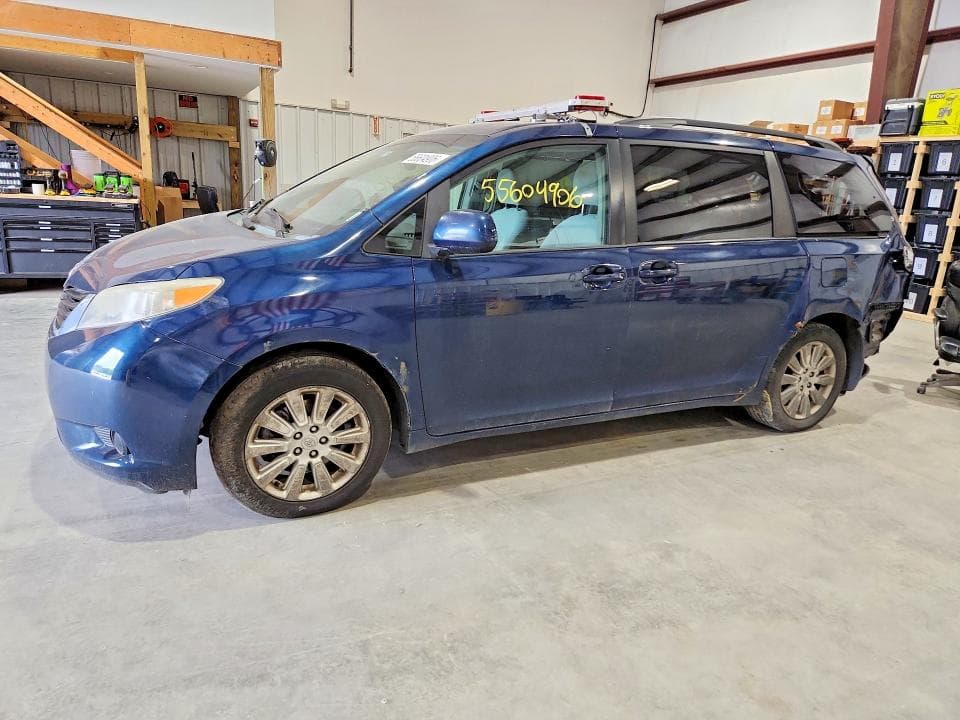 2011 Toyota Sienna LE