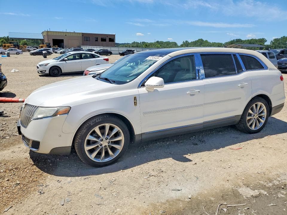 2011 Lincoln MKT