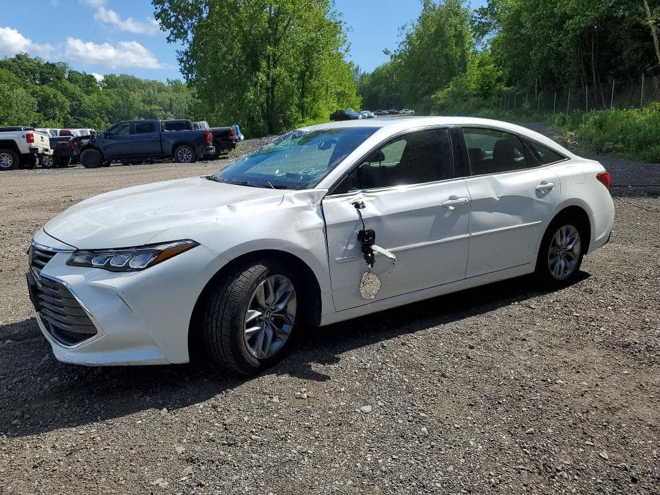 2019 Toyota Avalon XLE