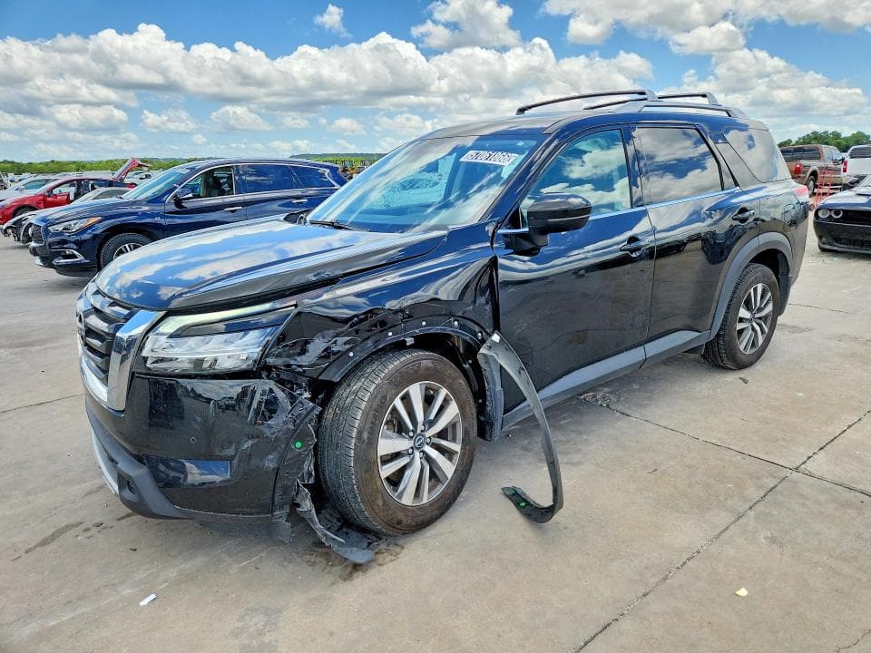 2024 Nissan Pathfinder SL