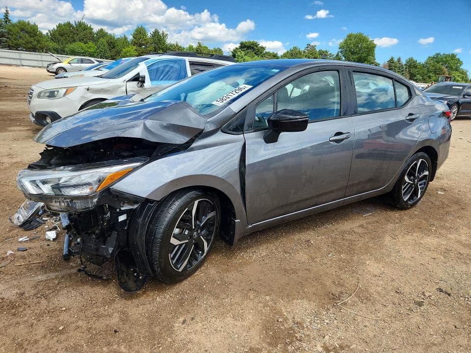 2023 Nissan Versa SR
