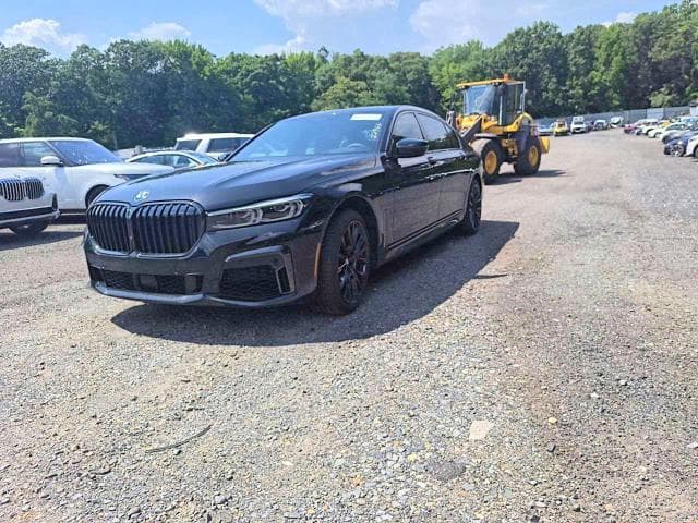 2022 BMW 750 XI