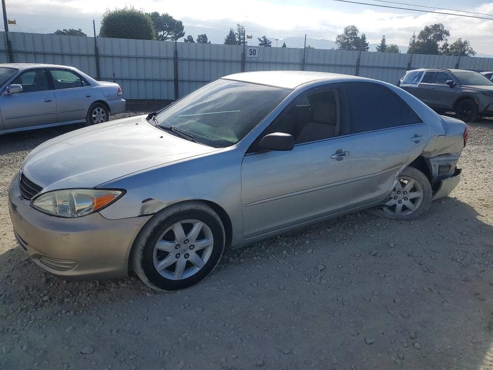 2004 Toyota Camry LE