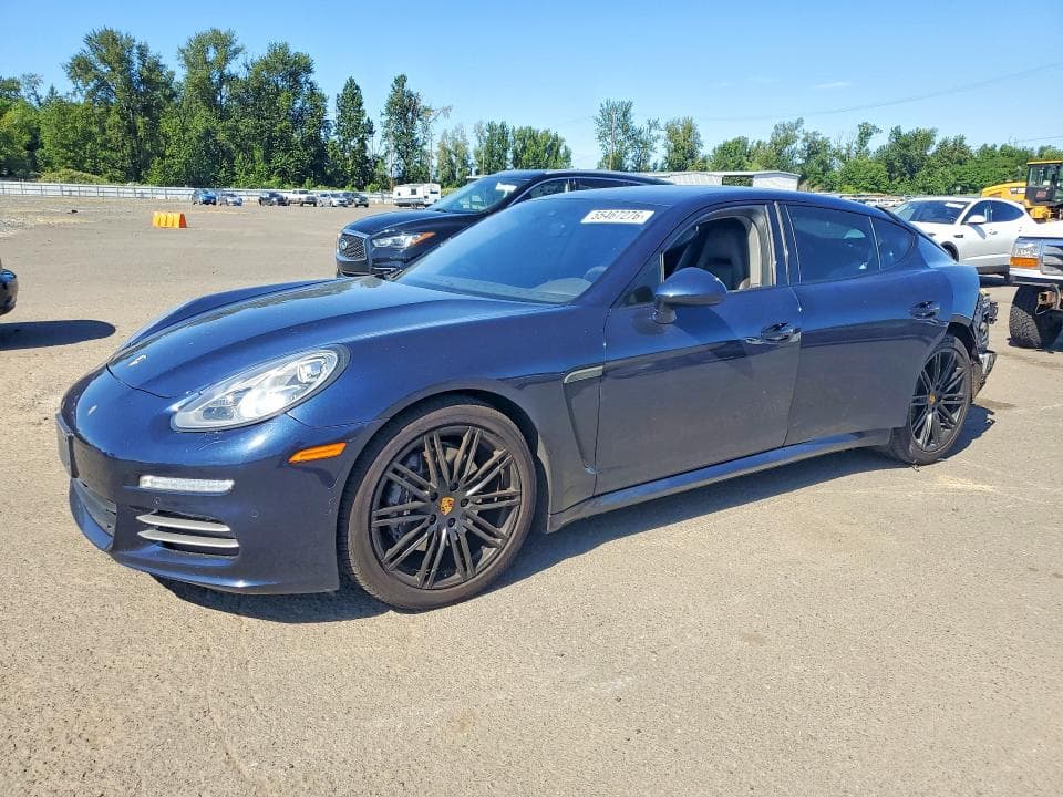 2016 Porsche Panamera 2