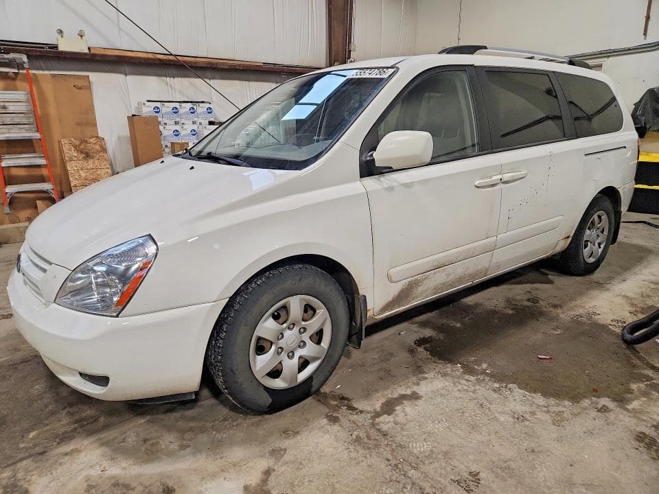 2010 KIA Sedona LX
