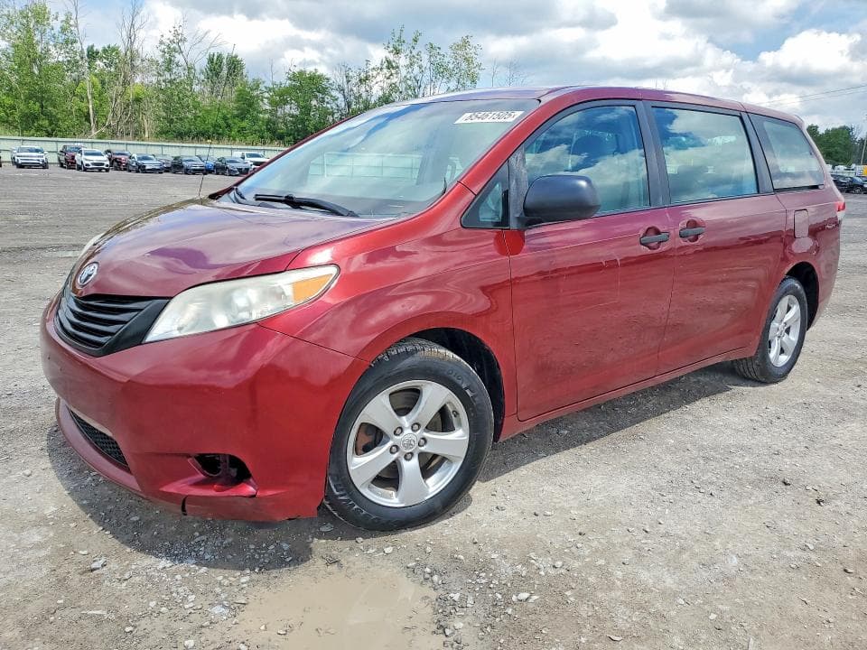 2011 Toyota Sienna Base 7-PASSENGER