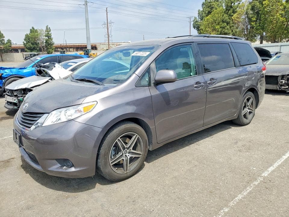 2011 Toyota Sienna LE