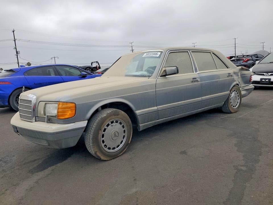 1988 Mercedes-Benz 560 SEL