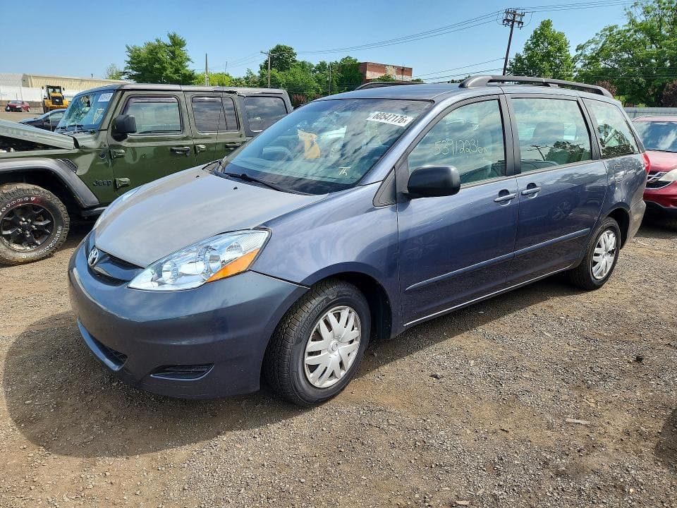 2008 Toyota Sienna CE 8-PASSENGER