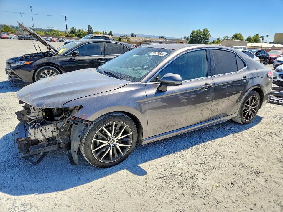 2019 Toyota Camry SE