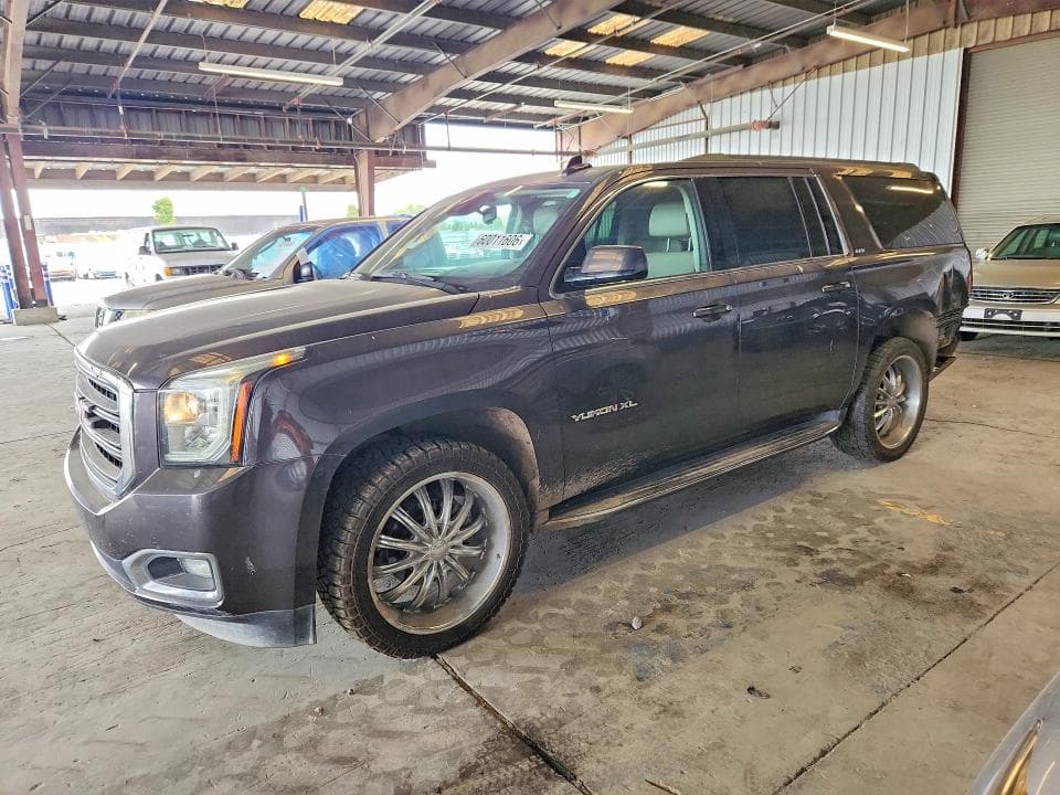 2017 GMC Yukon XL K1500 SLT