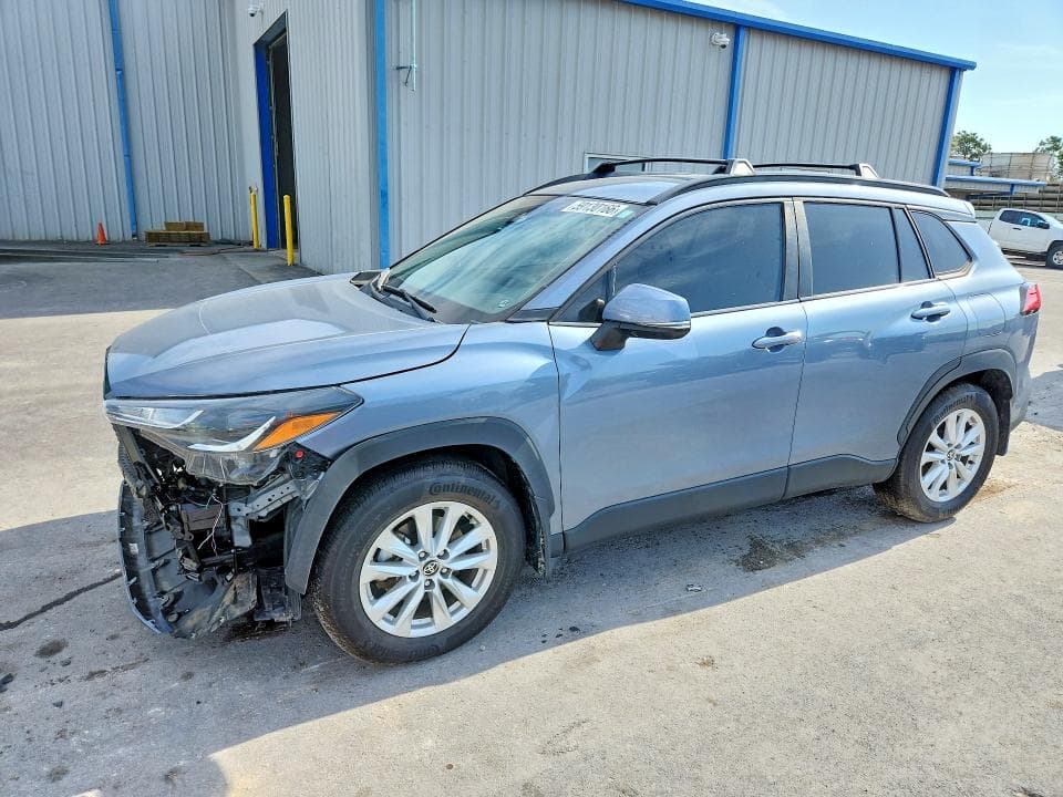 2023 Toyota Corolla Cross LE