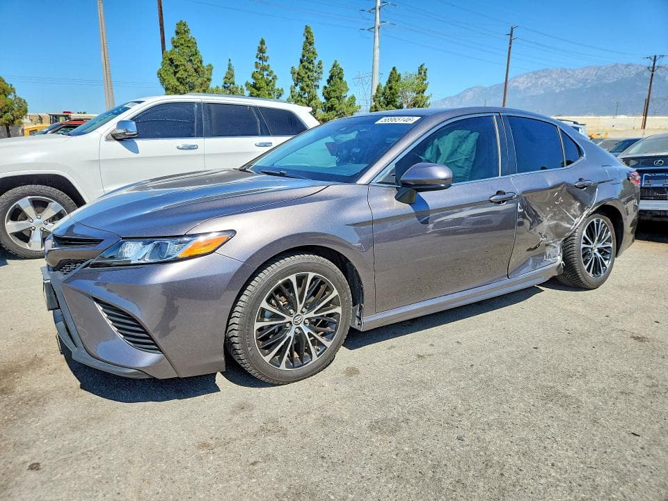 2018 Toyota Camry SE