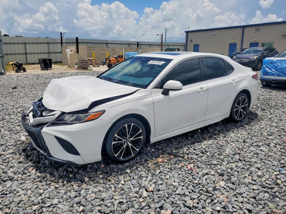 2018 Toyota Camry SE