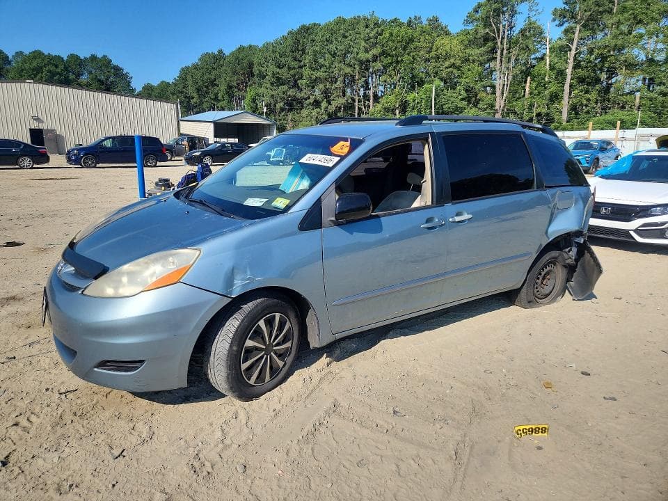 2008 Toyota Sienna CE 7-PASSENGER