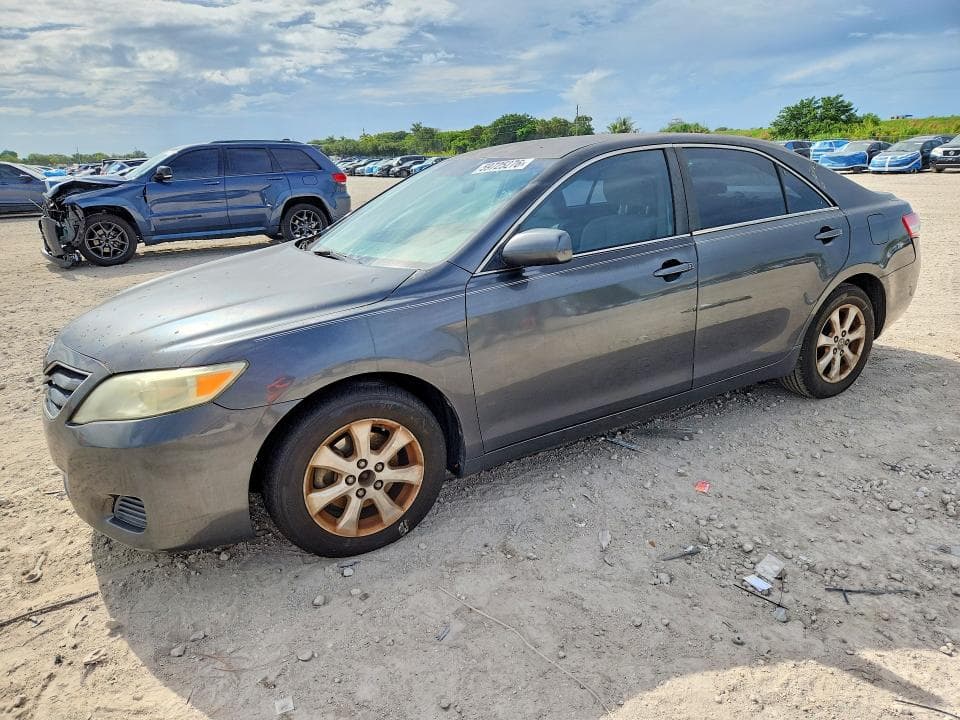 2011 Toyota Camry LE