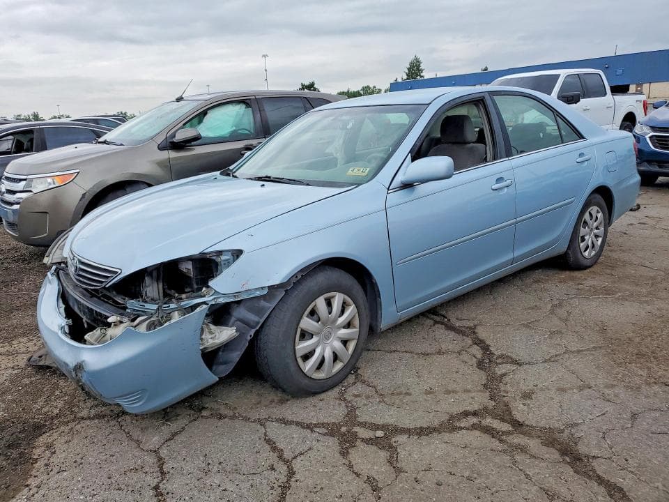 2005 Toyota Camry LE