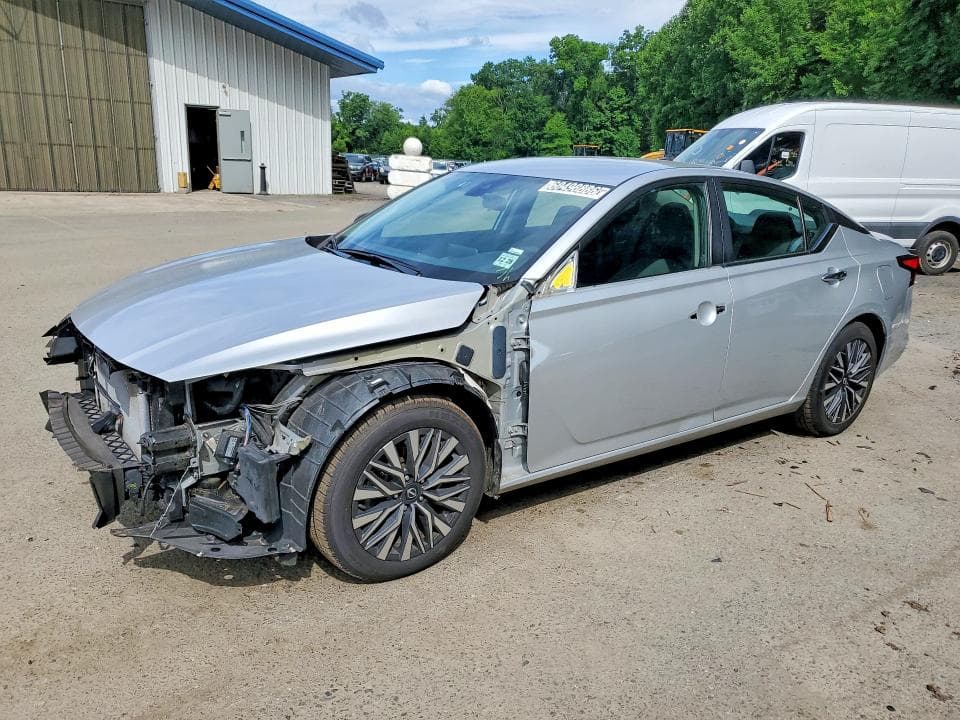 2024 Nissan Altima SV