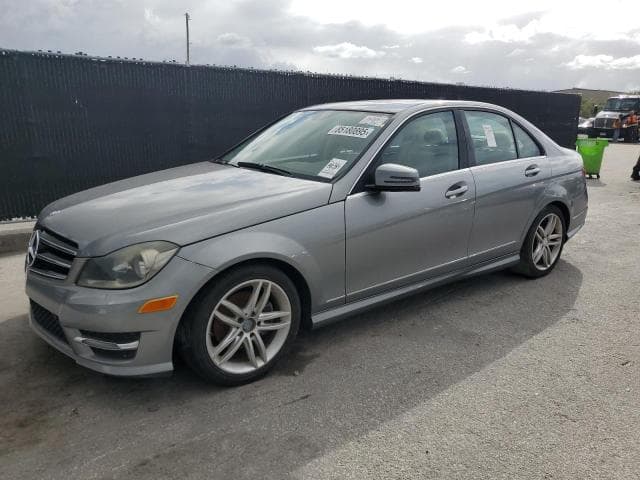 2014 Mercedes-Benz C 250