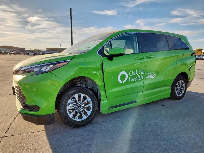 2024 Toyota Sienna LE