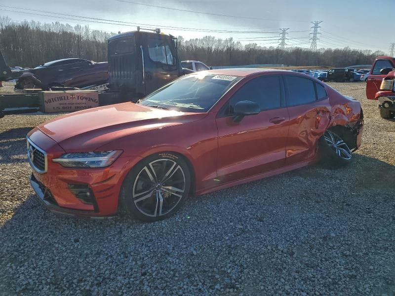 2019 Volvo S60 T6 R-Design